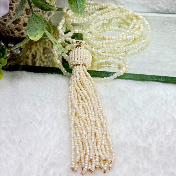 Long Uranium Glass Tassel Women’s Necklace - Picture 6 of 8